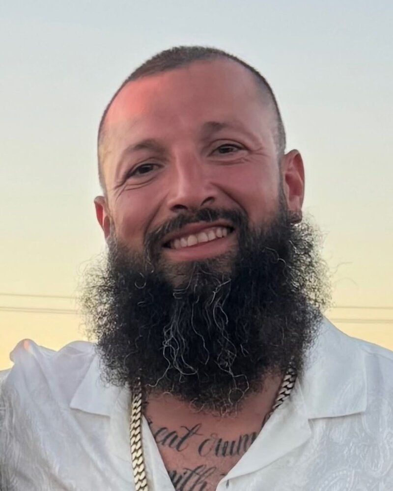 Carlos Villa